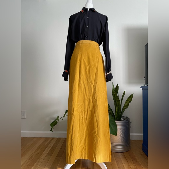 Vintage 70s Judy Bond Cottage-core Embroidered Trim Blouse & Skirt Set - Picture 6 of 10